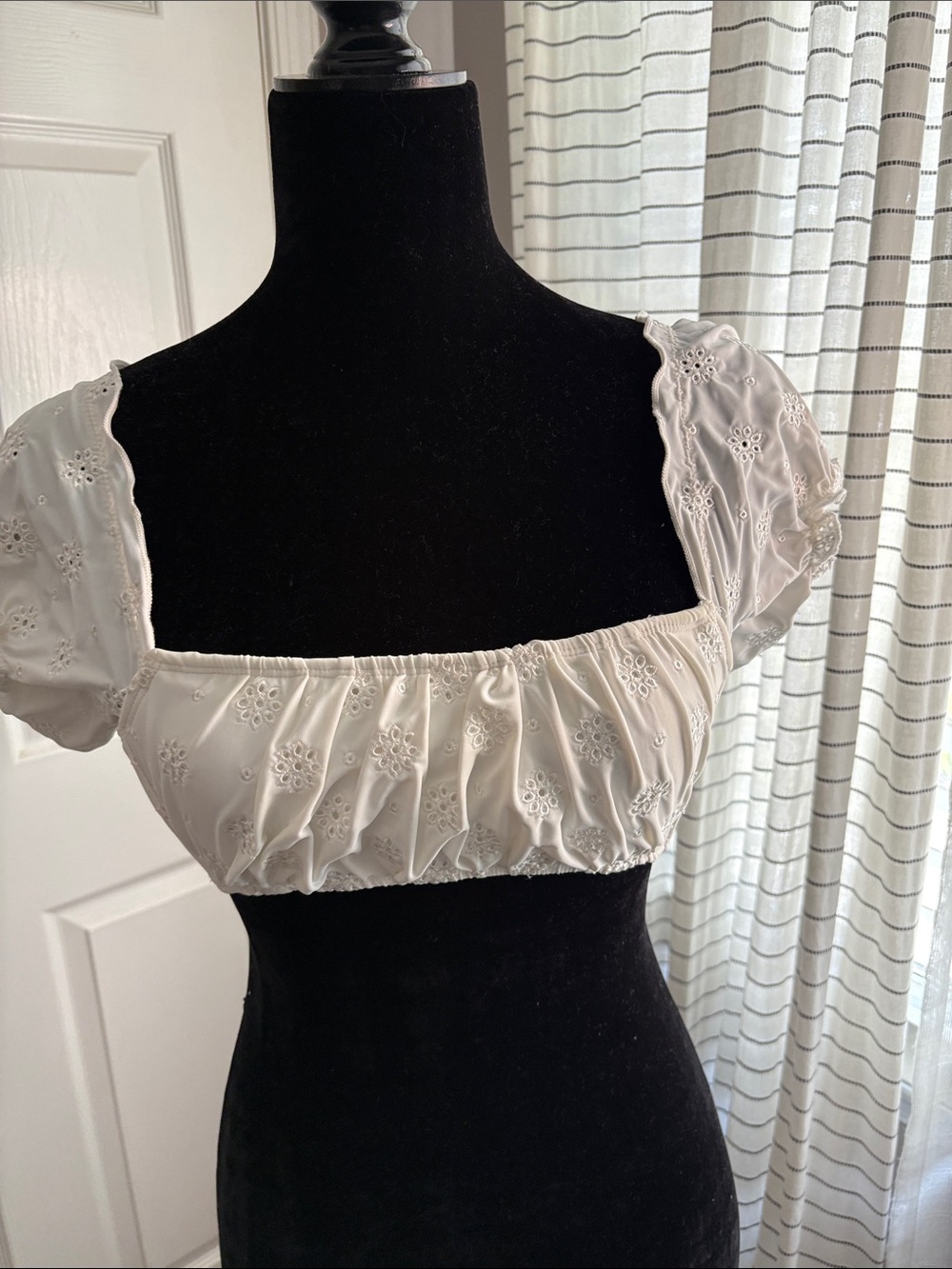 wild fable White Eyelet Puff-Sleeve Crop Top - Picture 1 of 7